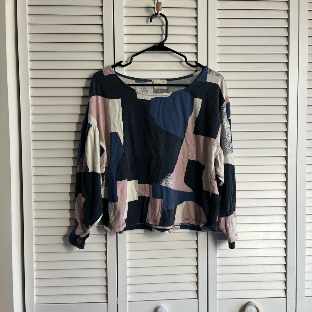 Anthropologie T.La Knit Top with abstract design